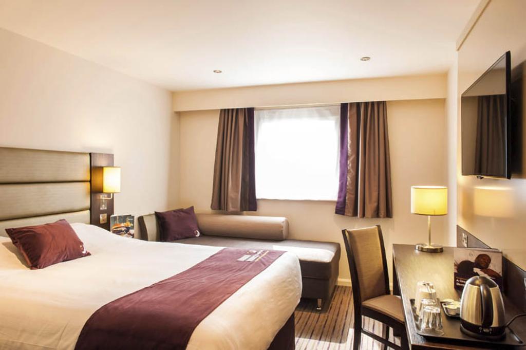 Premier Inn Inverness East 客房 照片