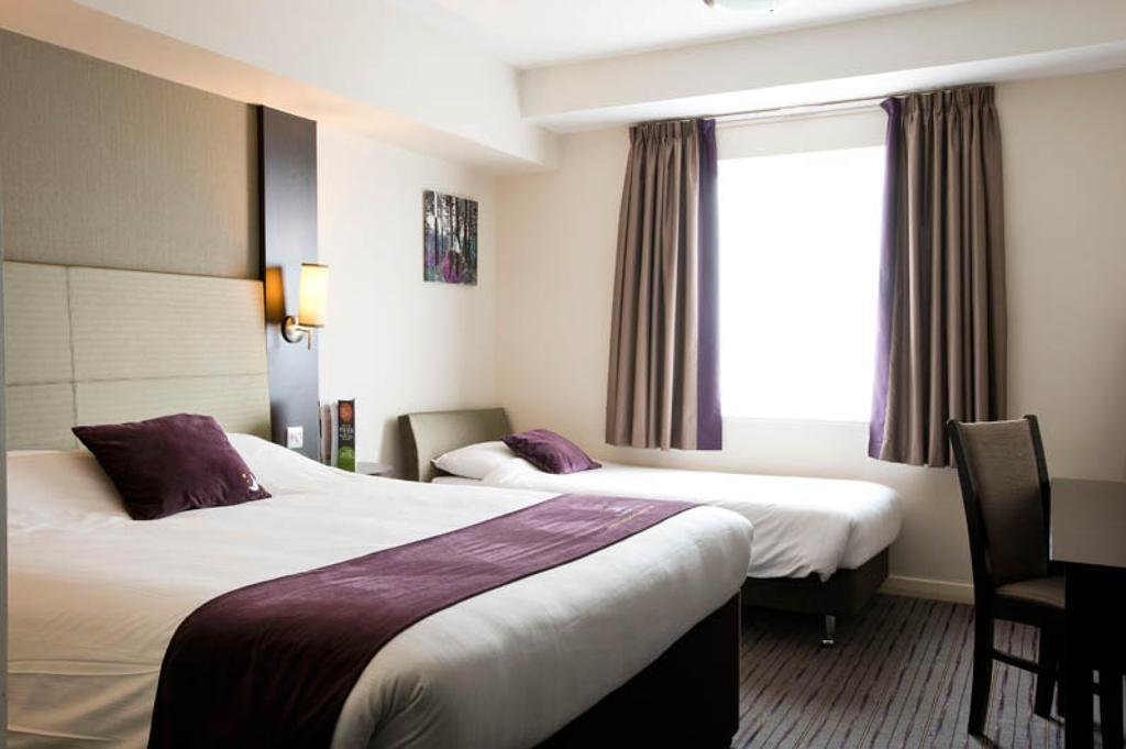 Premier Inn Inverness East 客房 照片